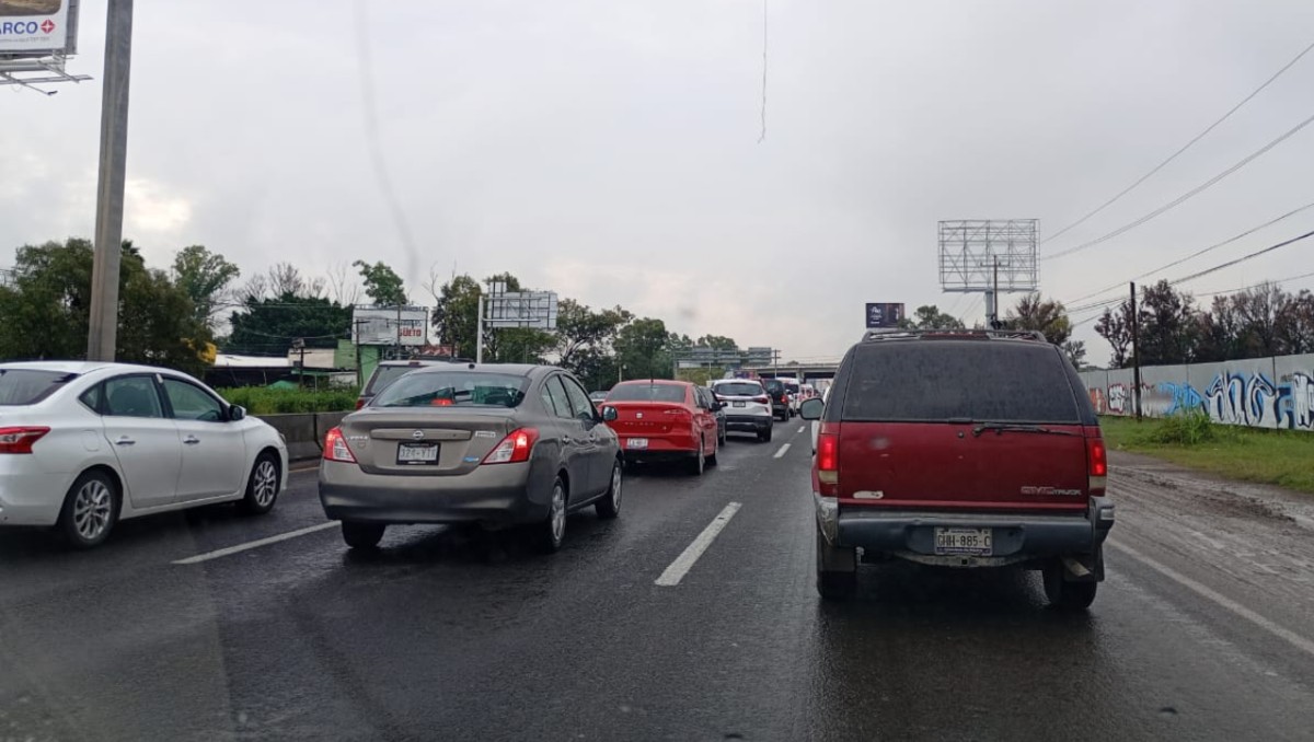 Tráfico este 25 de agosto en el bulevar Aeropuerto de León.