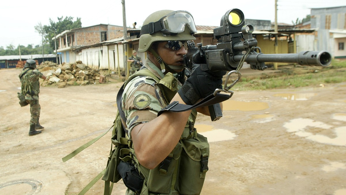 El Ejército de Colombia está enfrentado a células de las FARC. | Reuters