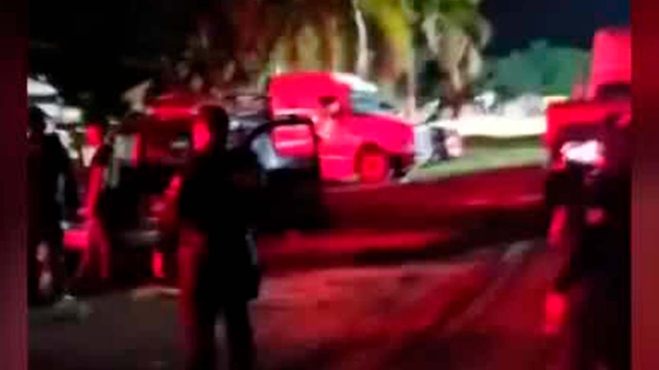 Seis hombres son detenidos mientras robaban góndolas y dinero en una empresa en Veracruz