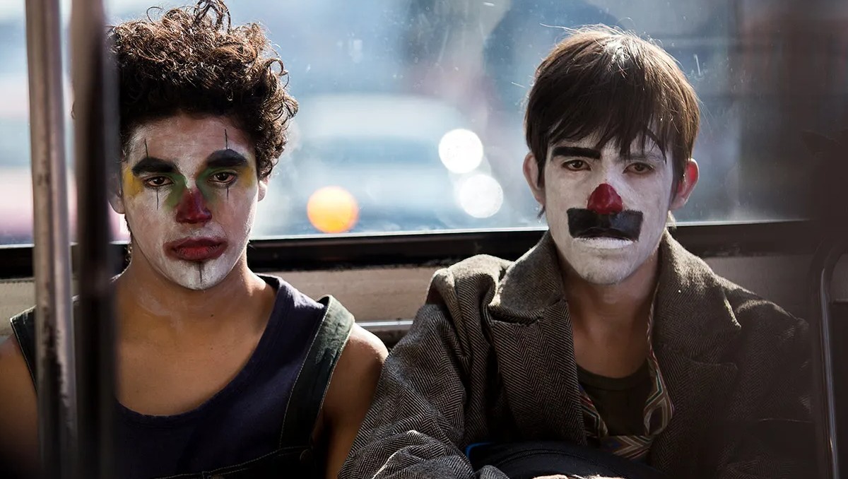 Los protagonistas de la cinta con su peculiar maquillaje de payasos | Especial