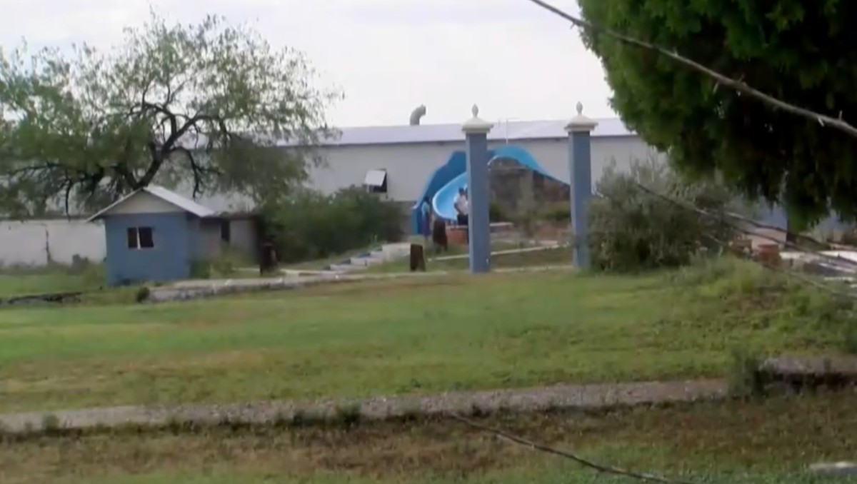 Encuentran el cuerpo de Cesar “N” en alberca.