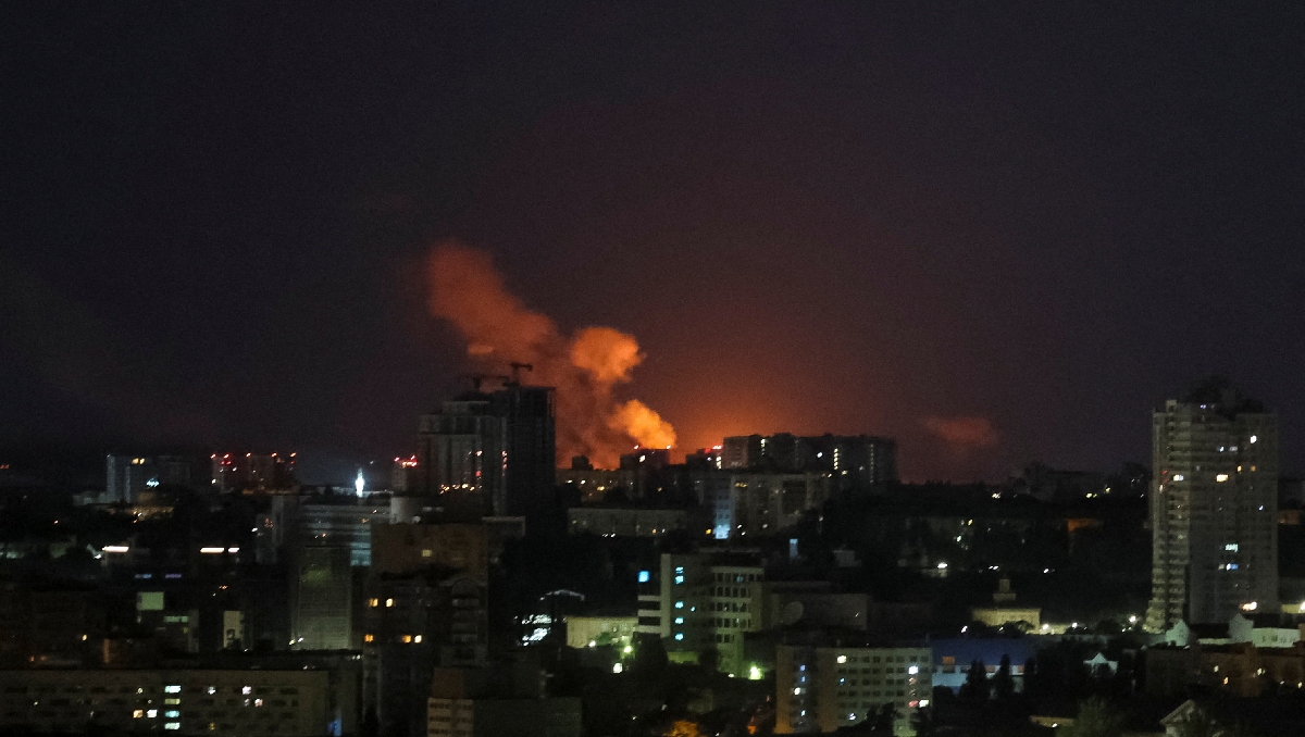 Foto del viernes de una explosión por un ataque con dron en Kiev. (Archivo/Imagen de Referencia)
