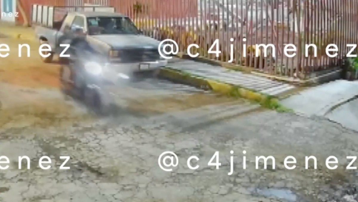 Dos hombres en motocicleta dispararon contra una casa en Valle de Anáhuac. Foto: (Especial)