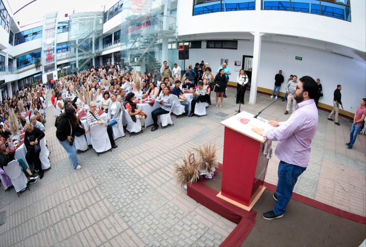 Isaac Montoya impulsa la igualdad en Naucalpan durante el Encuentro de Mujeres Transformadoras organizado por IMNIS | Especial