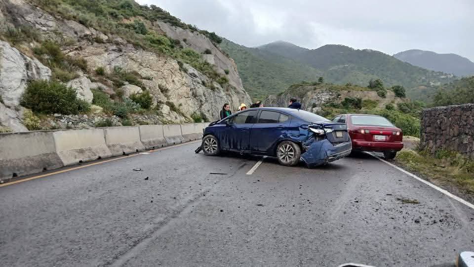 Lluvias y excesos de velocidad provocan accidentes. (Guadalupe Trejo)