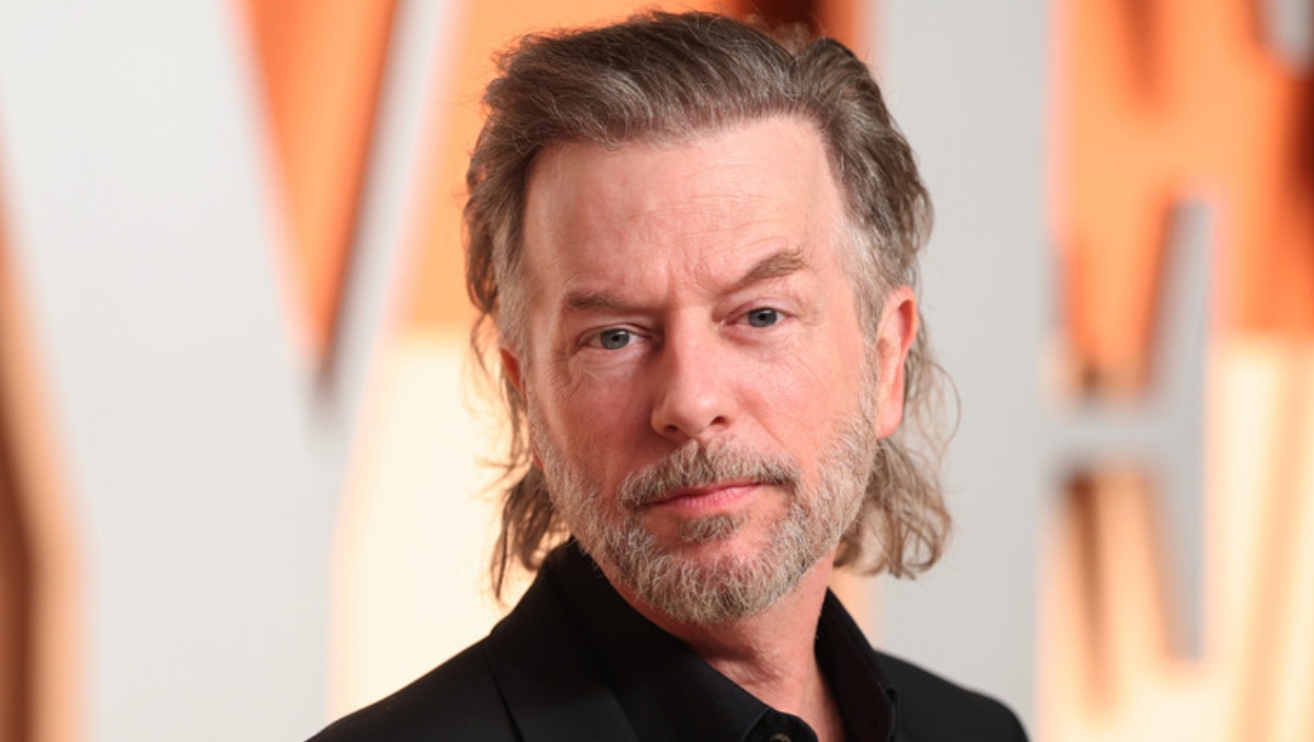 El actor David Spade confesó en en pódcast que consideró usar su arma tras un tenso encuentro con revendedores de autógrafos.