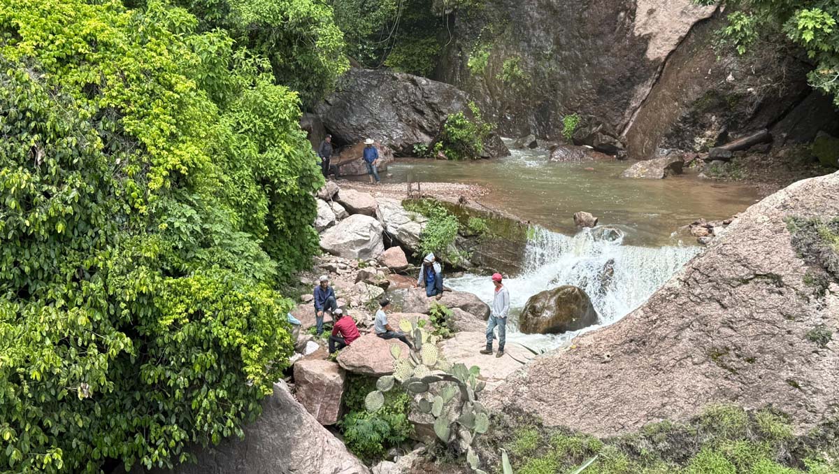 Autoridades buscan al menor de 16 años en la quebrada San Marcos en Durango. l Especial