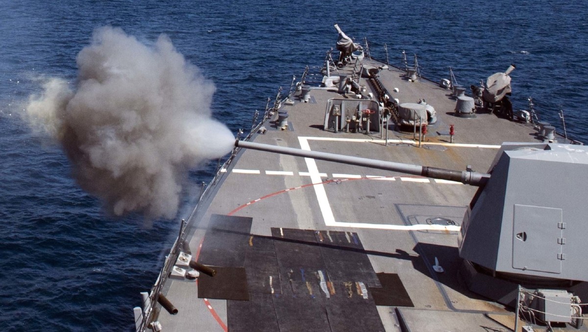 Los barcos de EU poseen un sistema de lanzamiento vertical de misiles. (Seaforces Organization)