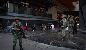 Elementos del Ejército en Plaza Miyana de CdMx tras el asesinato de Jesús Pérez Alvear en 2024
