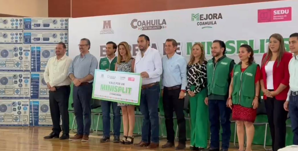 Entrega de minisplits en escuelas de Monclova. | Especial