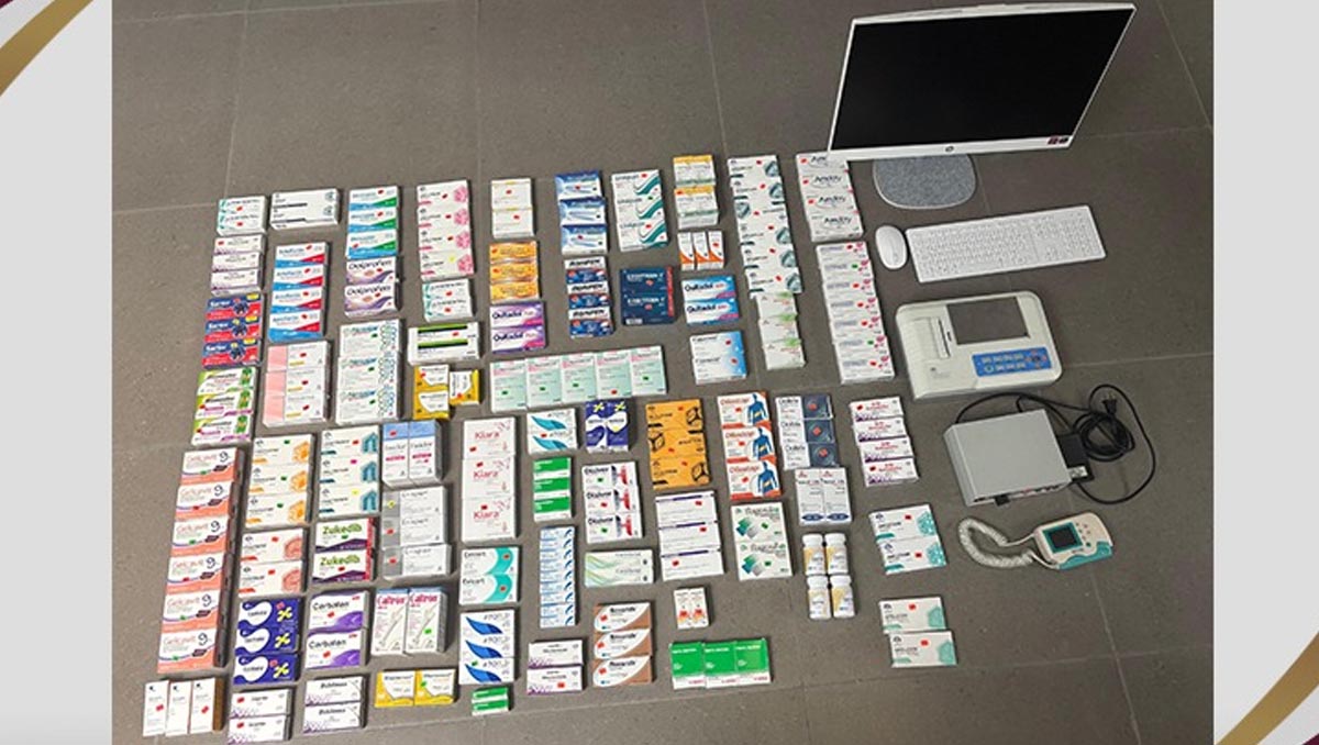 Equipos médicos, medicamentos y computadoras fueron asegurados tras la detención en Pachuca