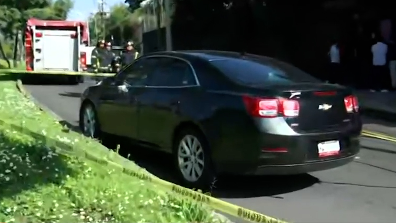 Fallece un hombre al interior de su automóvil en Coyoacán, CdMx