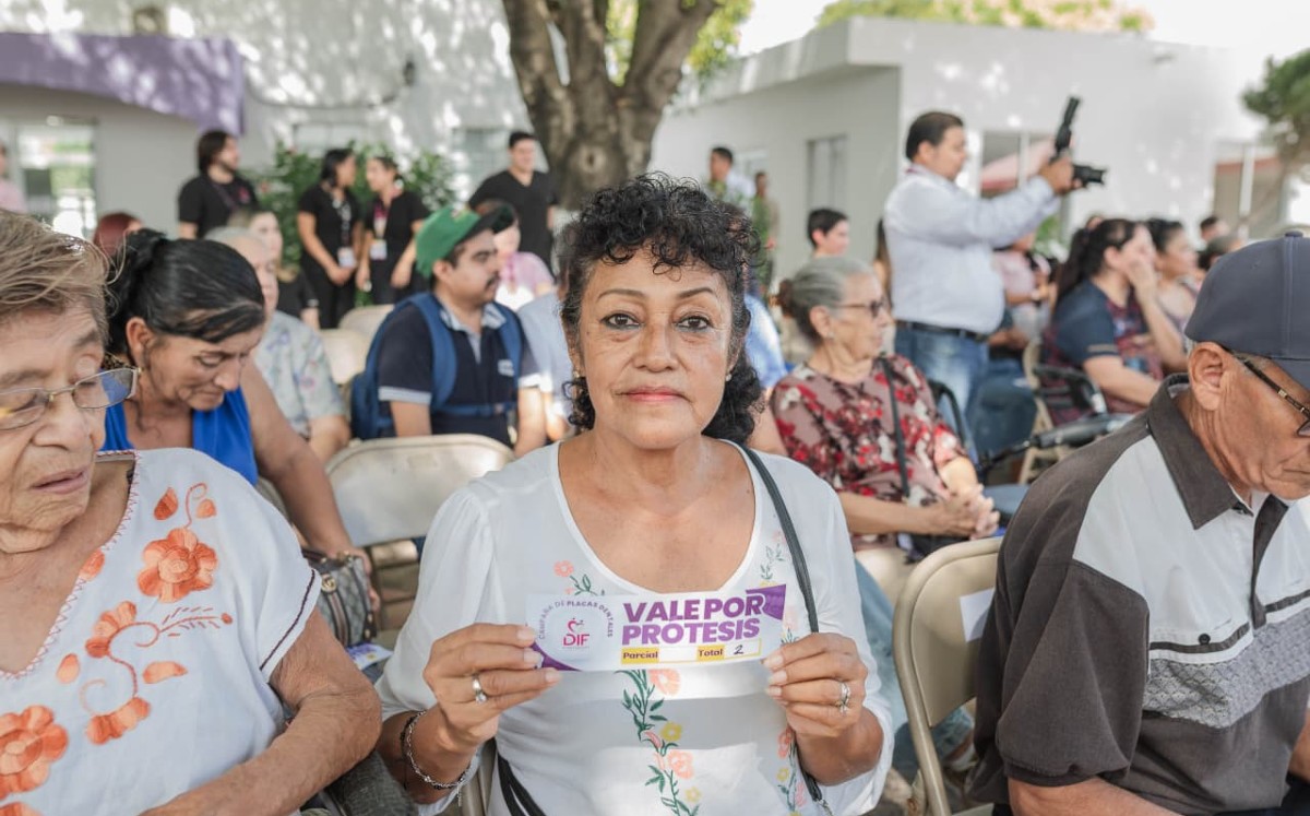 Las prótesis dentales juegan un papel fundamental en la salud y bienestar de los adultos mayores. | Especial