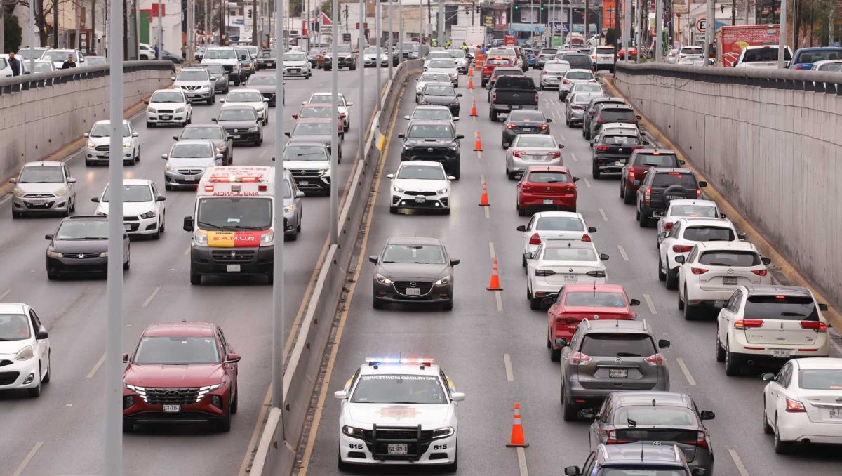 Contraflujo en Paseo de los Leones en Monterrey | Luis Guerra