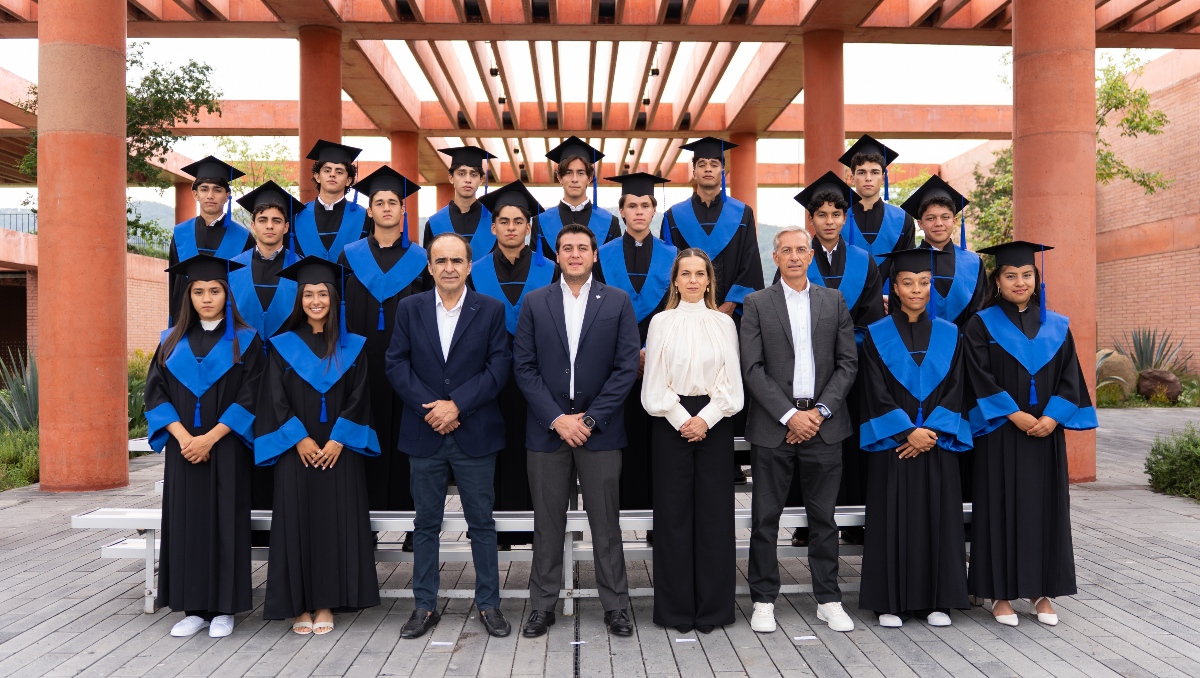David Medrano fue elegido como padrino de esta generación de estudiantes (Foto: Cortesía)