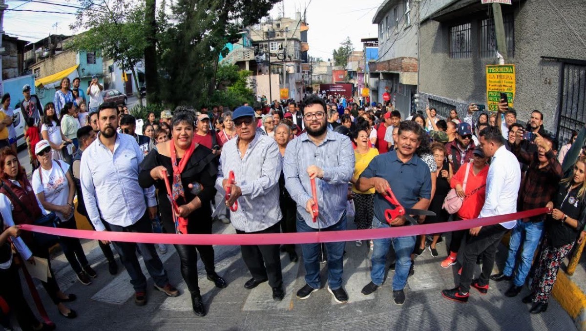 Gobierno de Naucalpan de Juárez entrega obra de rehabilitación de importante vialidad. | Foto: Especial