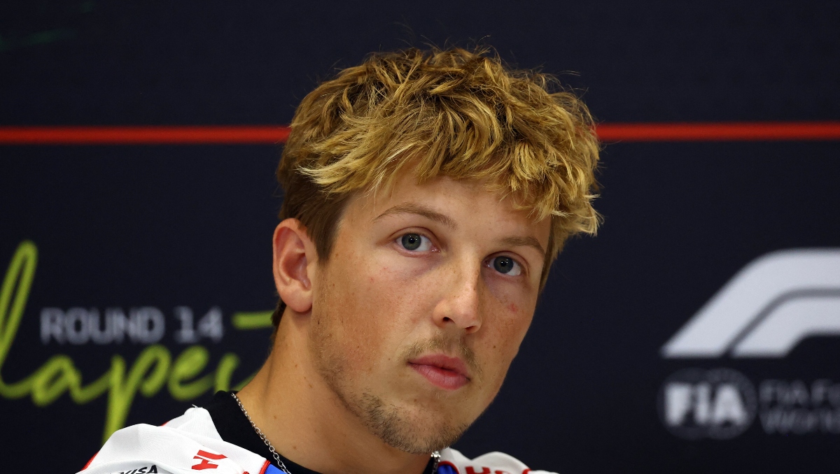Liam Lawson critica la apuesta de Cadillac por la experiencia de 'Checo' Pérez y Bottas (Reuters)