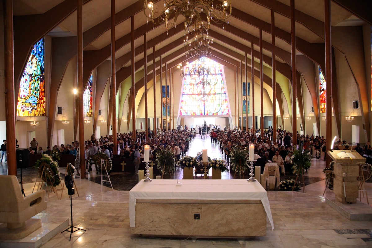 En Torreón, despiden con misa de cuerpo presente al padre Zatarain. (Martín Piña)