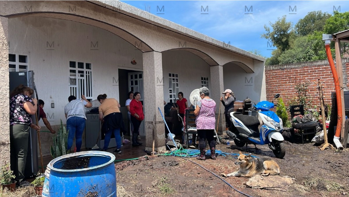Uriangato: "todo se acabó", doña Celia pierde su casa por lluvias | Patricia Chagoya