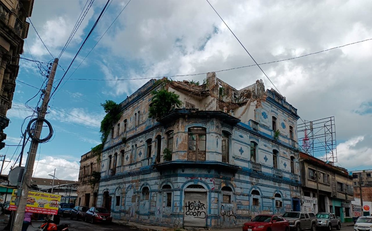 Van a analizar el estado real de los edificios de Tampico. Freepik