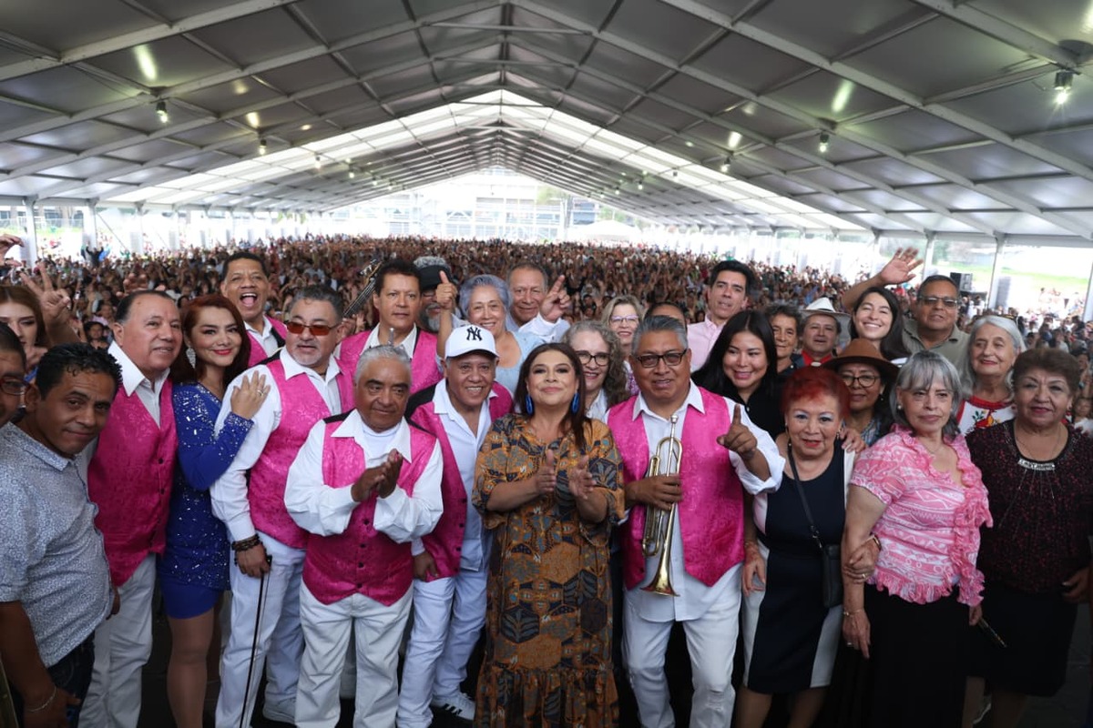 Clara Brugada mencionó que los adultos mayores son el corazón de la Ciudad de México. | Azucena Rangel
