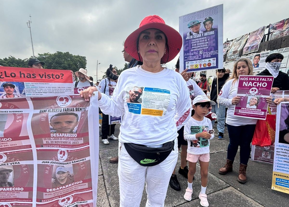 Isabel busca a su hermano José. (Josefina Ruíz)