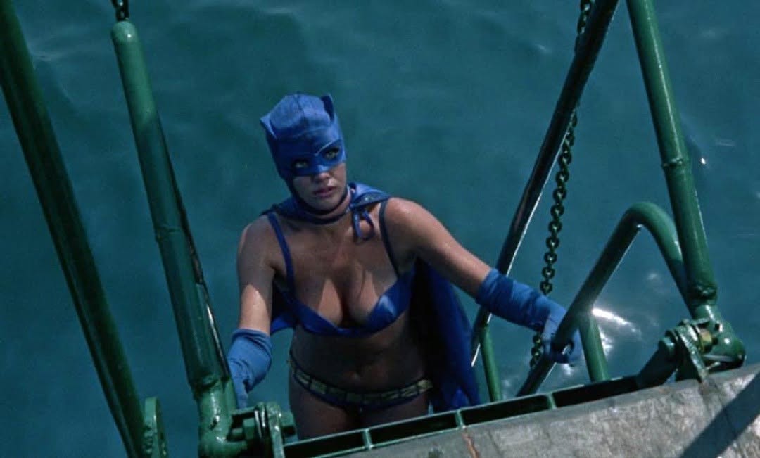 mujer murcielago captura