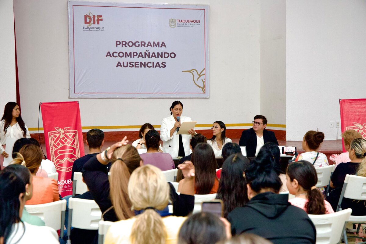 Entregan apoyos del programa Acompañar las Ausencias. ( Cortesía)