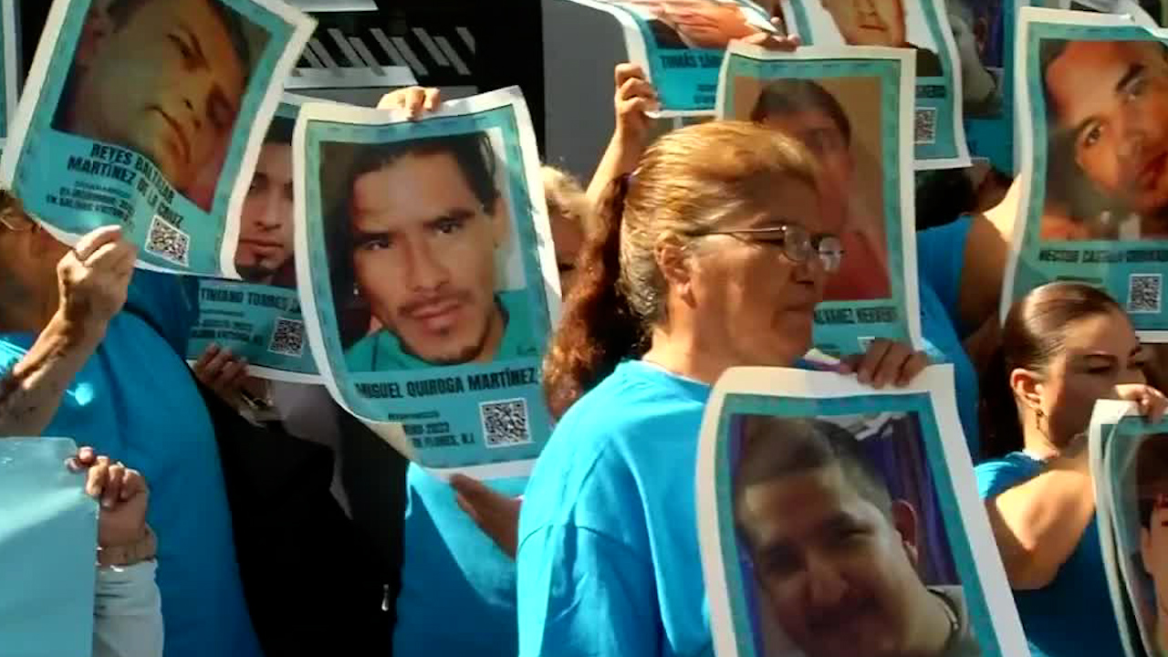 Madres buscadoras se manifiestan en Nuevo León; exigen avances en las búsquedas