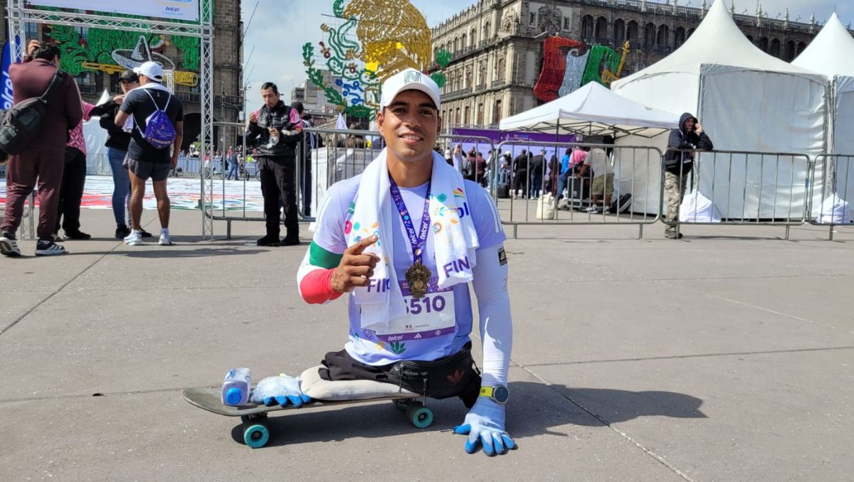 Michel Muñoz, atleta paralímpico de remo, participa en Maratón de la CdMx 2025 (Zeltzin Zamora)
