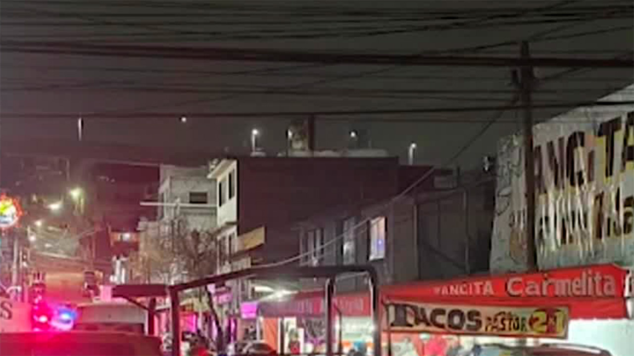 Tres personas fueron asesinadas afuera de una marisquería en Tlalnepantla, Edomex