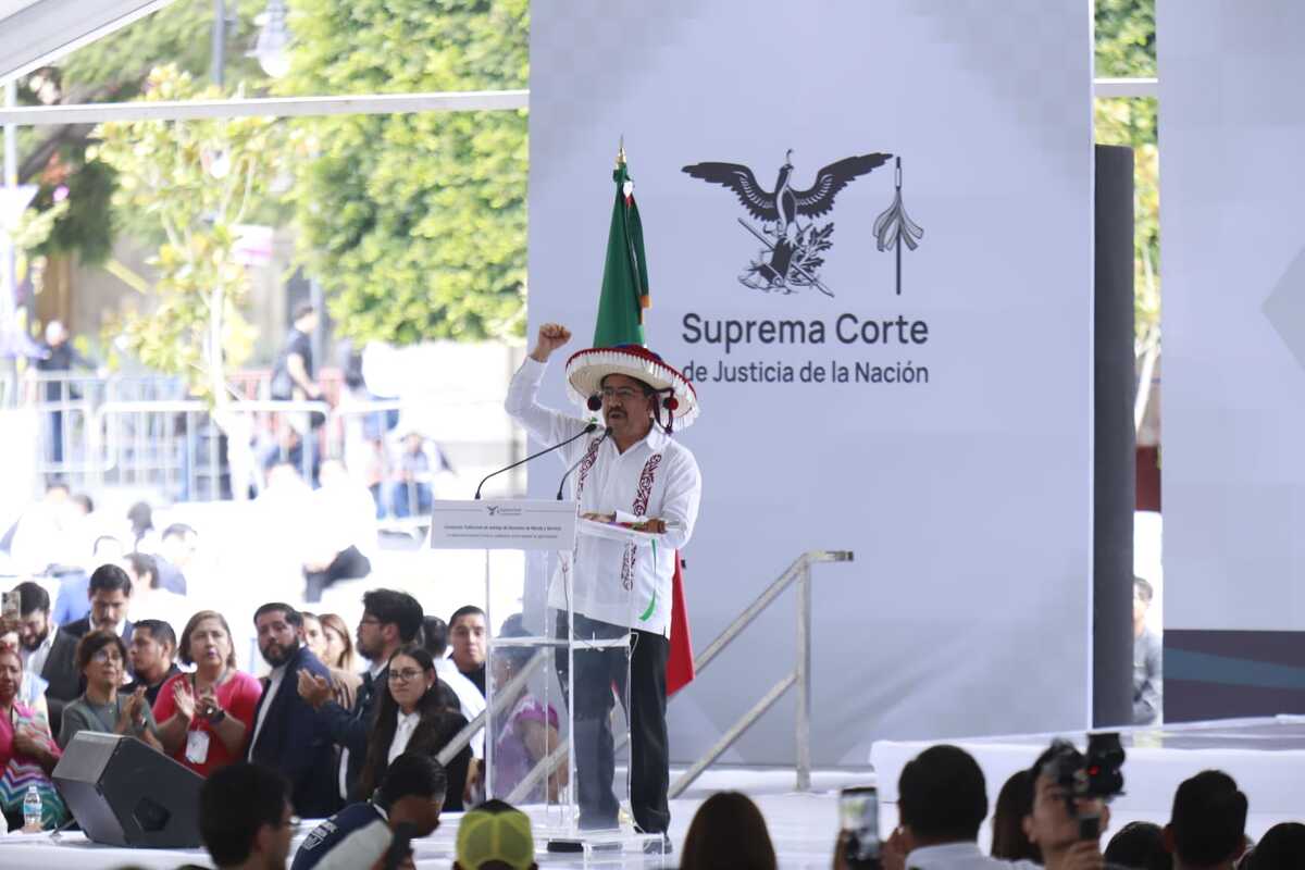 "El bastón de mando es encabezar el trabajo", Hugo Aguilar tras entrega de bastón. | Foto: Juan Carlos Bautista