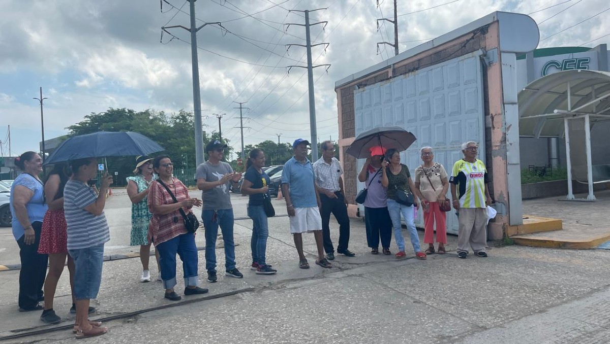 Bloquean instalaciones de CFE en Tampico. (Yazmín Sánchez)