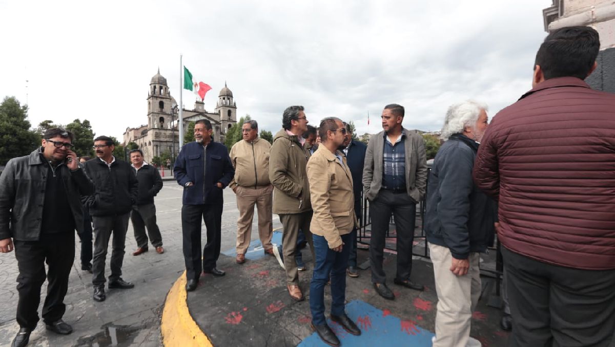 Canapat, transportistas y autoridades se reúnen para determinar aumento al pasaje. Foto: (Tania Contreras)