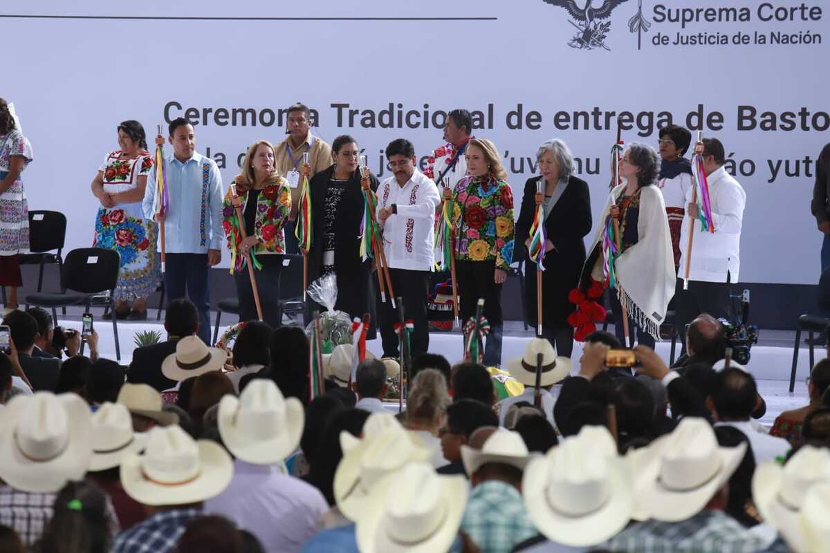 Pueblos originarios realizaron el ritual para entregar bastones de mando a los nuevos ministros. | Juan Carlos Bautista