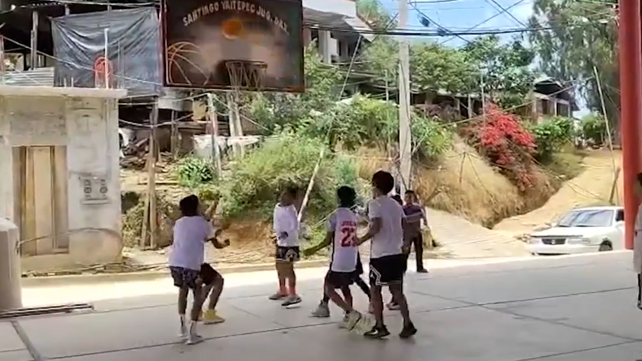 Abren la Academia Indígena 'Chatina', la nueva academia indígena de basquetbol en Oaxaca