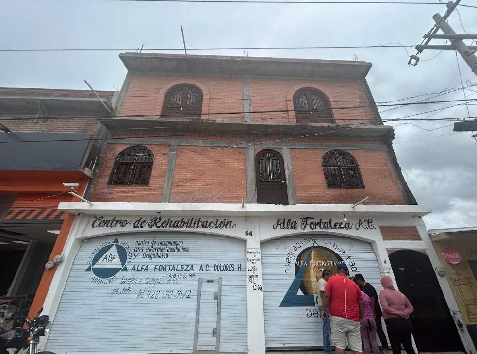 El anexo contaba con 93 internos, quienes comenzaron a ser retirados. (Foto: especial)