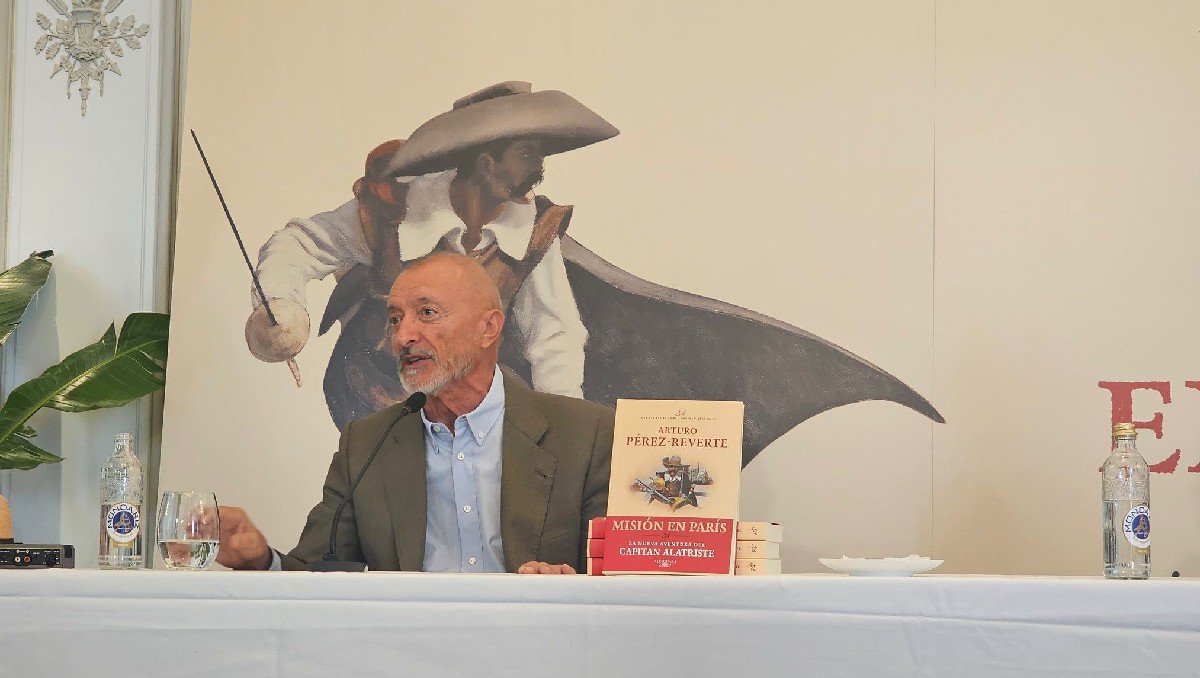 Arturo Pérez-Reverte presenta Alatriste: “Misión en París” | Especial