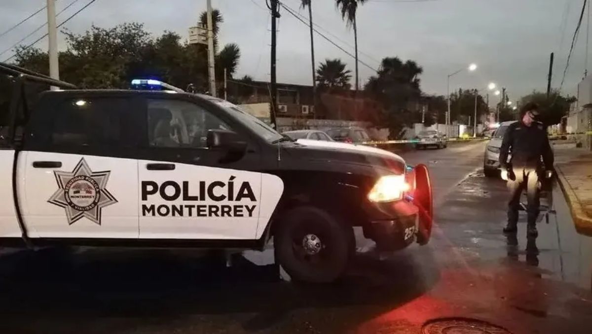 La camioneta se estrelló contra un poste | Archivo