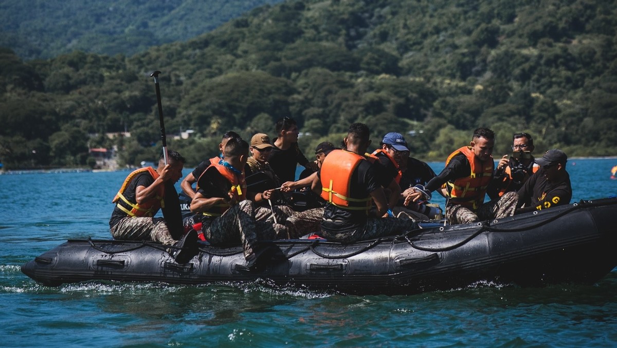 Las pruebas de resistencia acuática fueron pesadas. | Especial