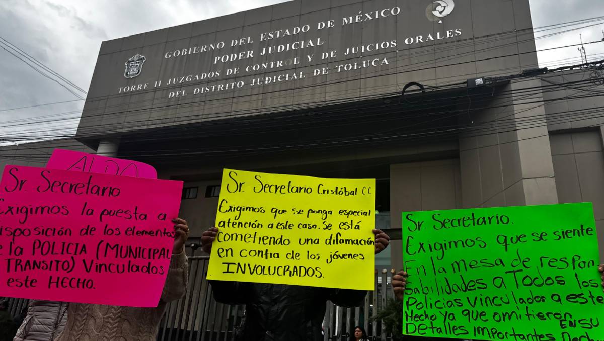 Presuntamente los jóvenes cobraban “derecho de piso” a un comerciante de pollo. Foto: Abadiel Martínez