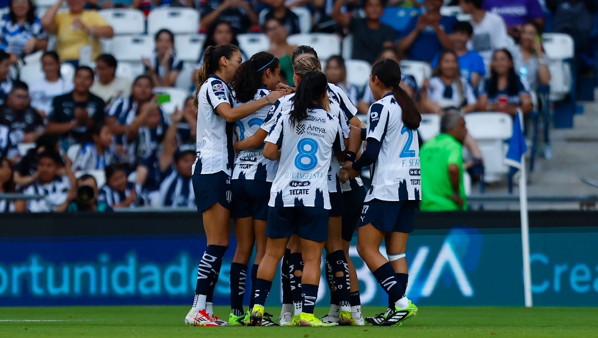Rayadas no ganan en el Universitario desde 2023 en el Clásico Regio (Imago7)