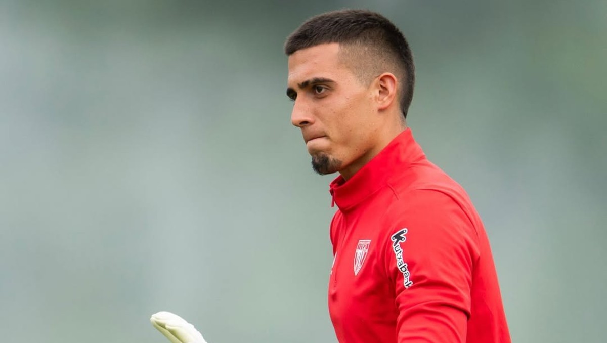 Álex Padilla se perderá tres juegos con el Athletic Club por sanción (Instagram @athleticclub)