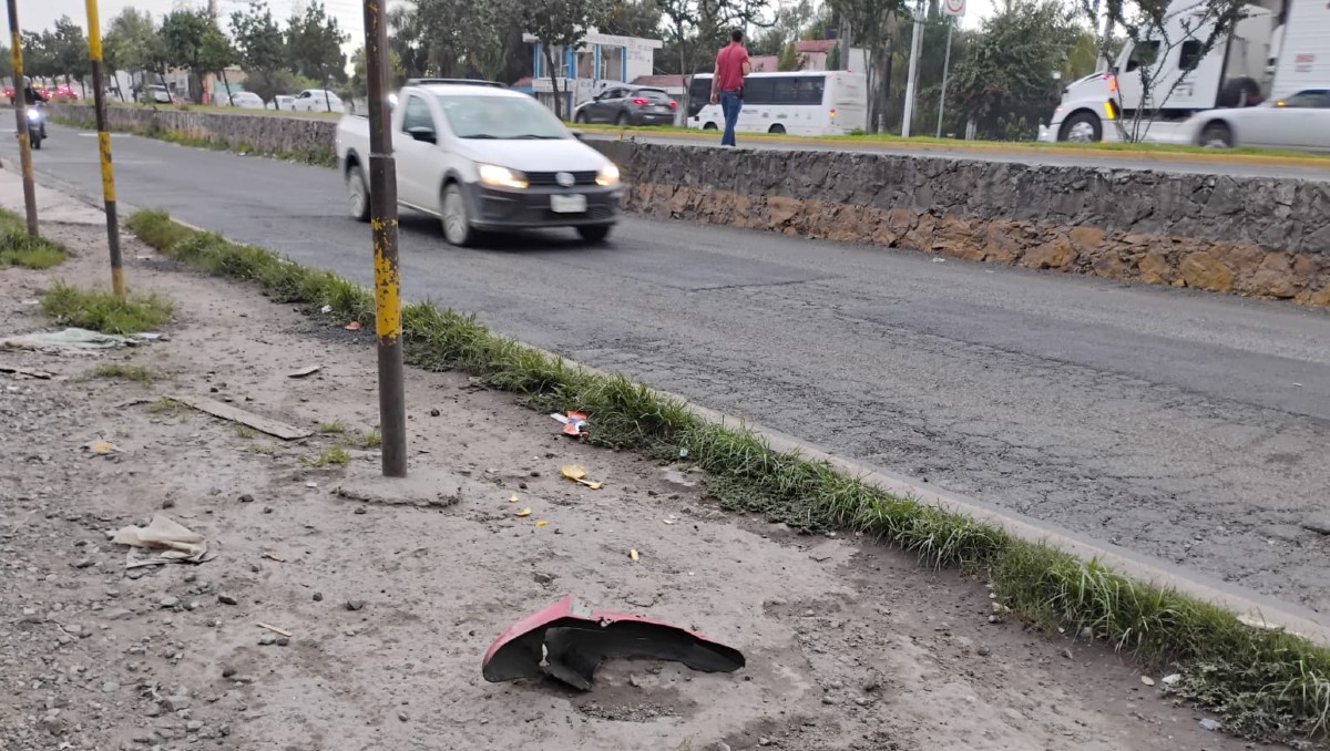 Conductores señalaron los desperfectos sobre Juan Gil Preciado en Zapopan (Gloria Reza)