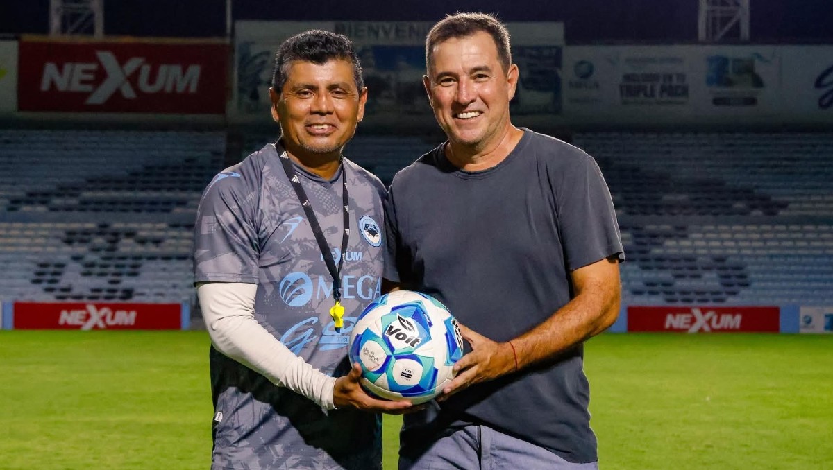 Marco Antonio "Chima" Ruiz y Joaquín del Olmo, ex jugadores de la Jaiba Brava.