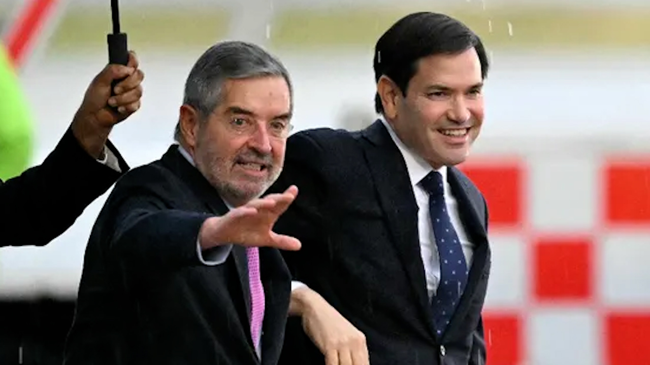 Marco Rubio sale de Palacio Nacional y se dirige a las instalaciones de la SRE