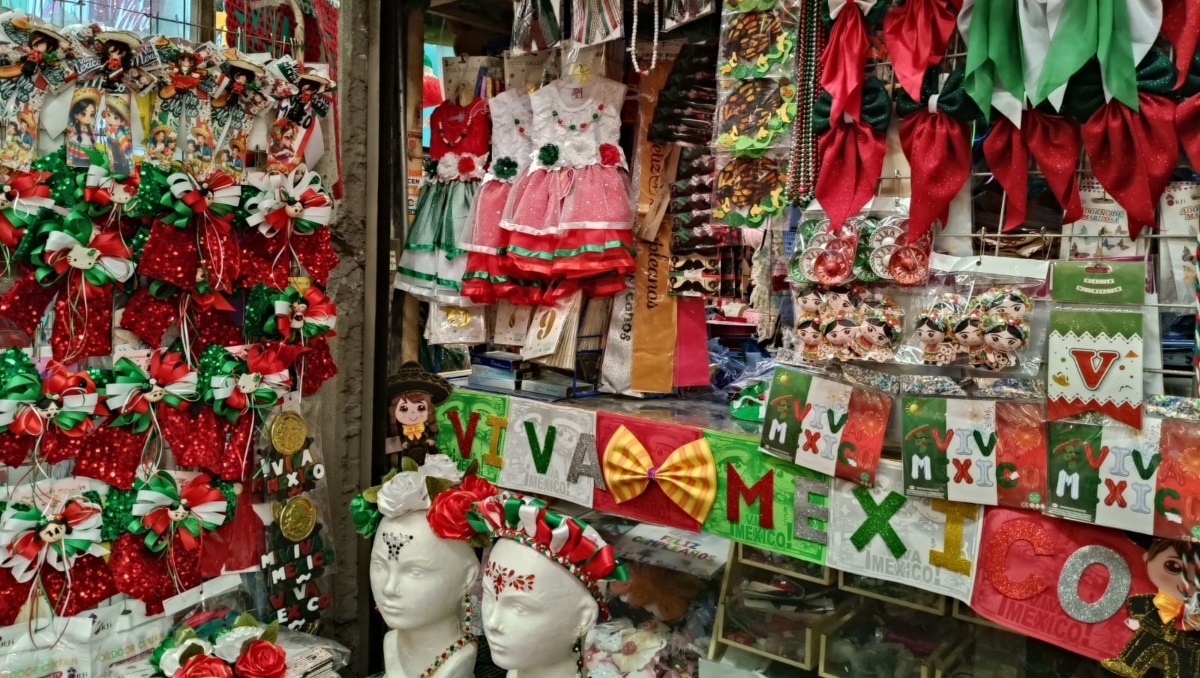 Mercados de Puebla ofrecen artículos para celebrar las fiestas patrias | Nancy Camacho