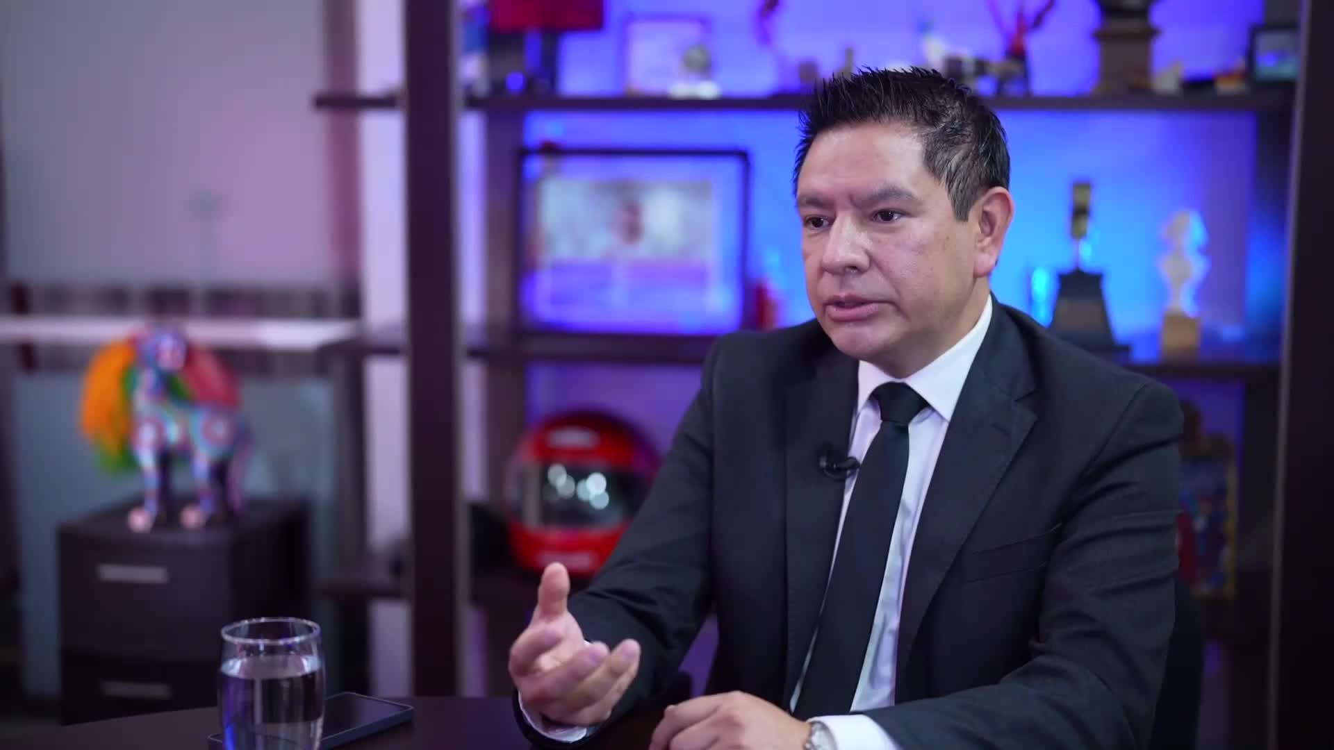 El polémico Bastón de Mando de los ministros | El Asalto a la Razón
