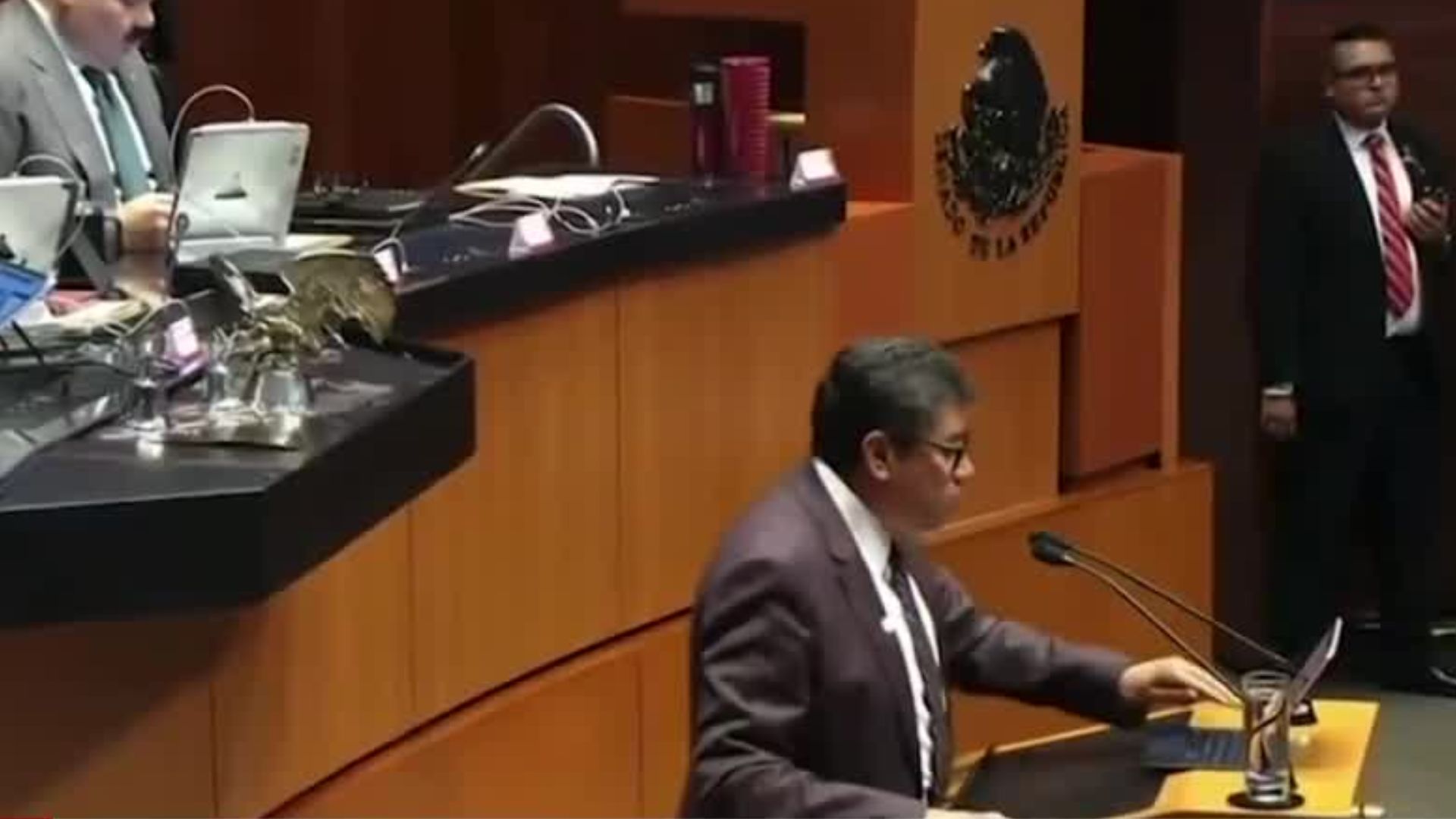 El senador Saúl Monreal inconforme con el candado de antinepotismo de Morena