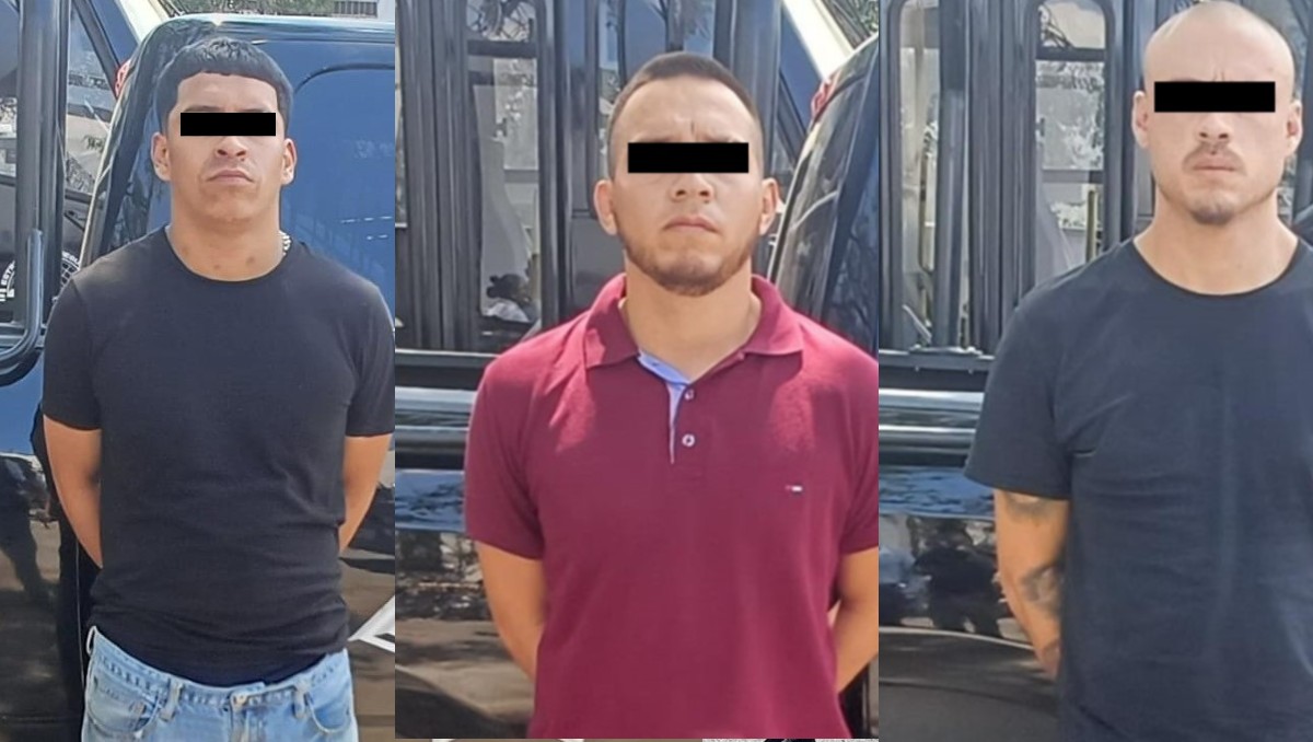 Los detenidos circulaban en un vehículo Altima. Foto: Especial